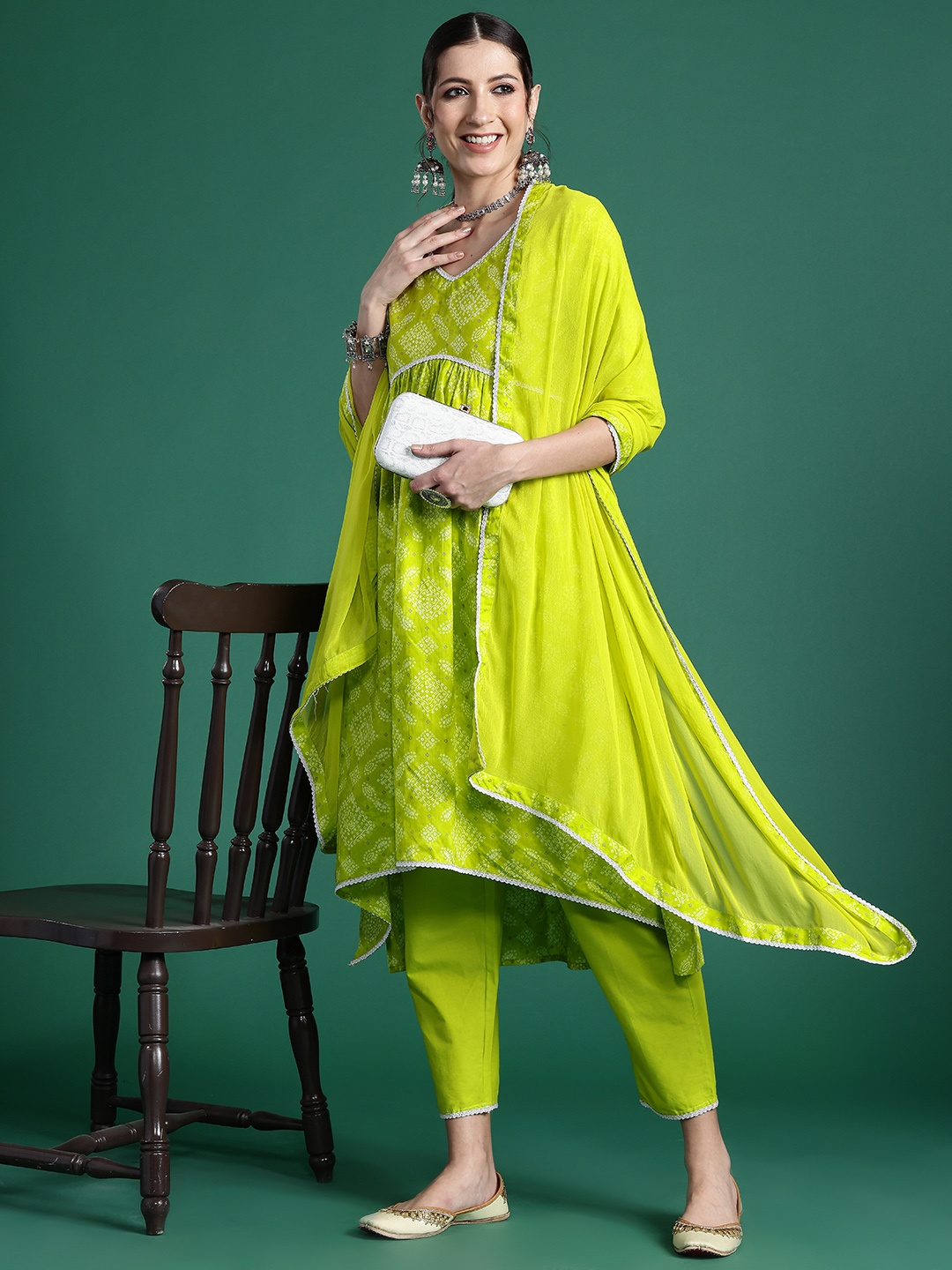 

Indo Era Women Bandhani Printed Empire Thread Work Pure Cotton Kurta with Trousers & With Dupatta, Green