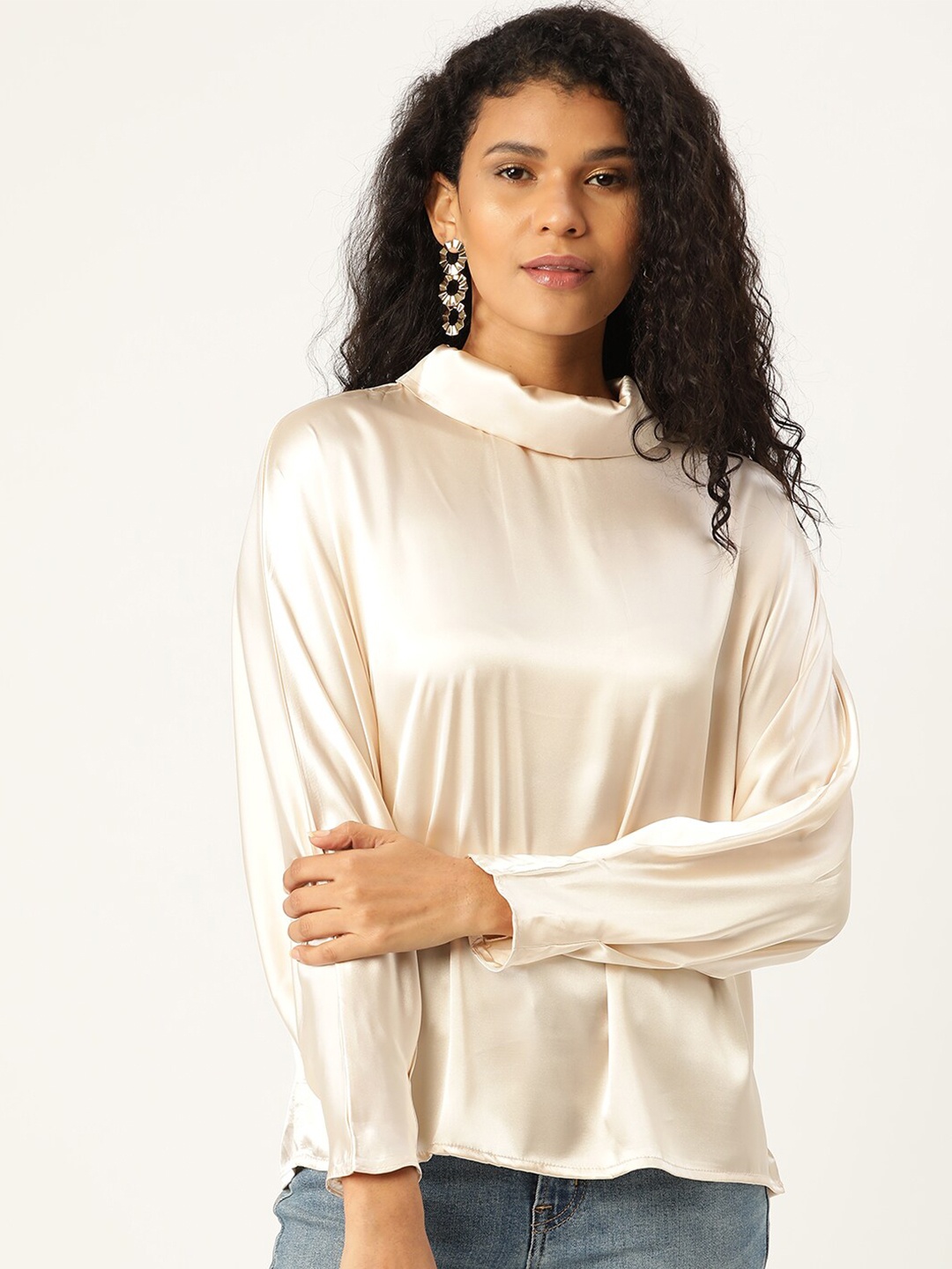 

ANVI Be Yourself Cream Satin High Neck Cuffed Sleeves Knitted Boxy Top