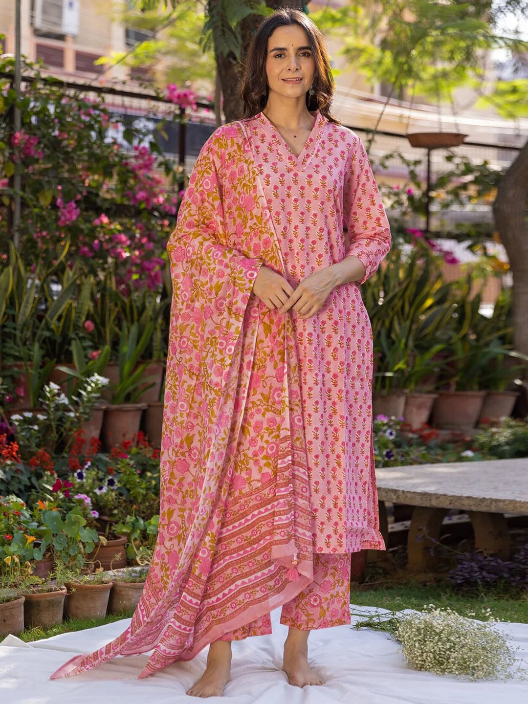 

SKYLEE Floral Printed Kurta With Palazzo & Dupatta, Peach