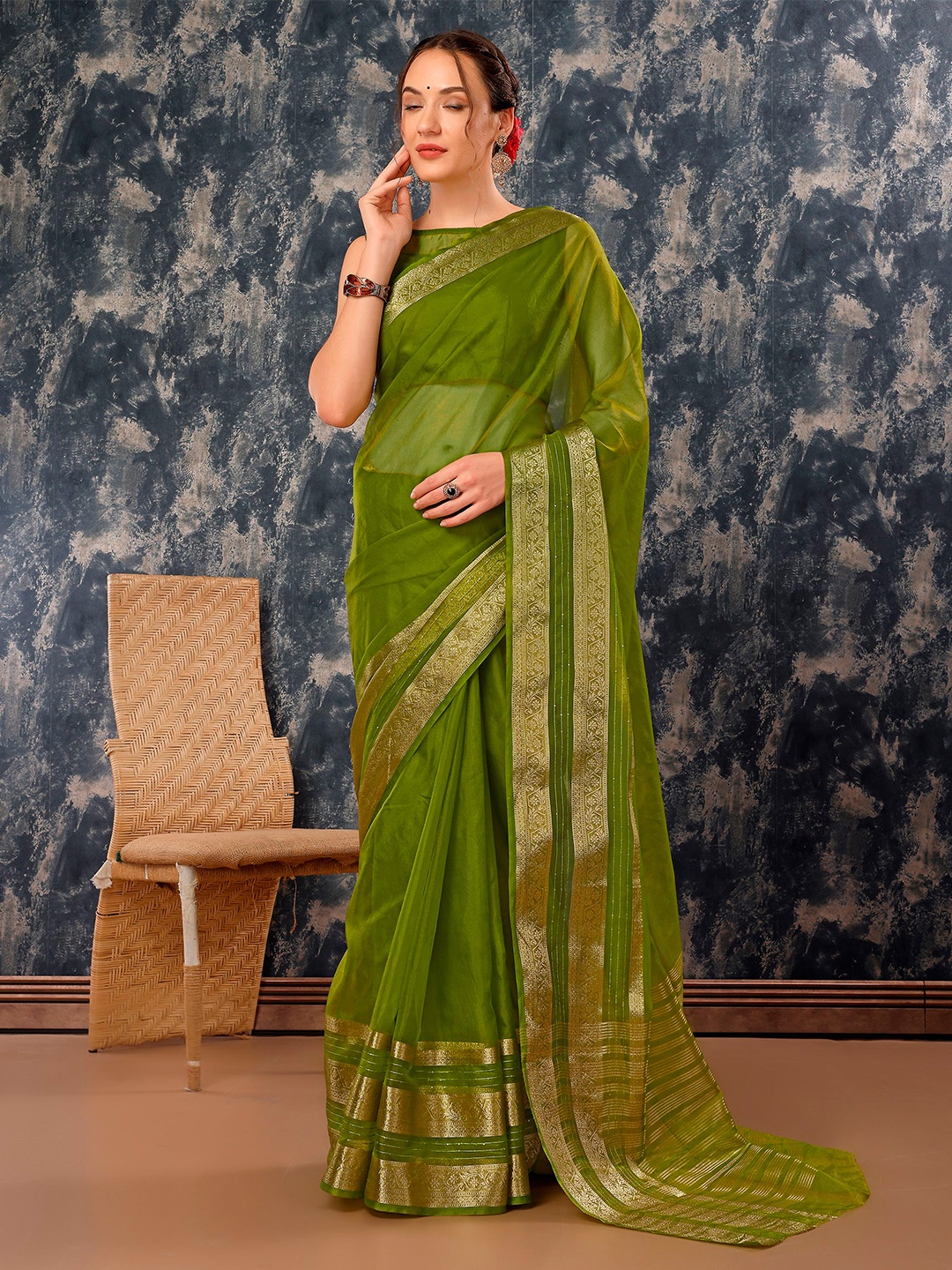 

Indian Women Zari Organza Saree, Green