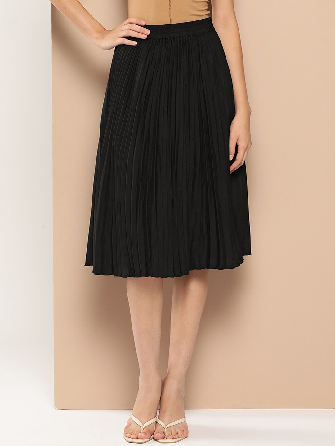 

WISSTLER Flared Knee-Length Skirt, Black