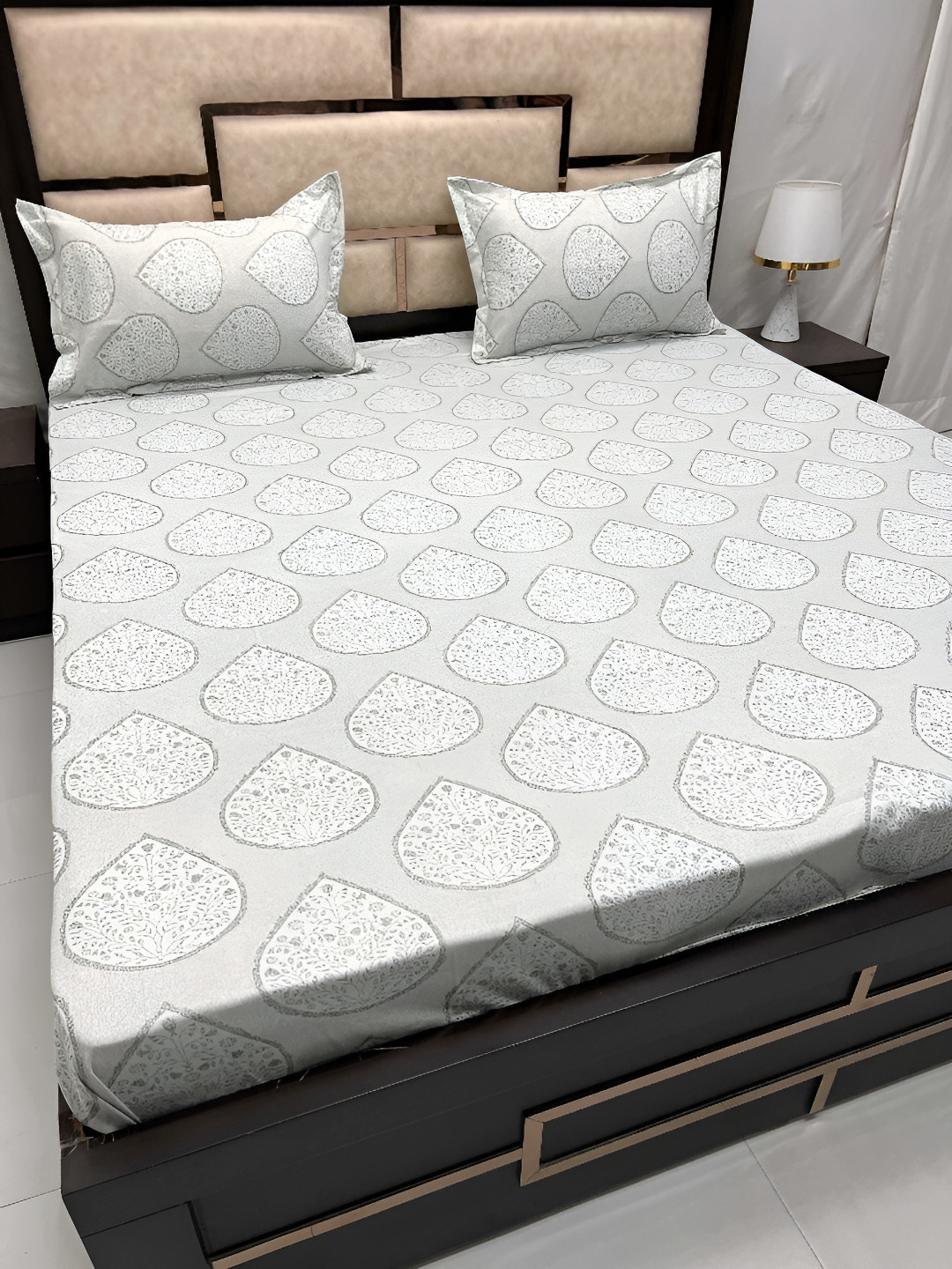 

Pure Decor Grey & White Floral Printed 240 TC Cotton Queen Bedsheet with 2 Pillow Covers