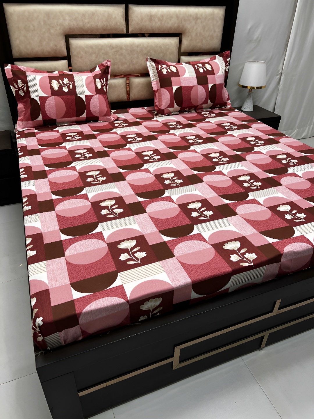 

Pure Decor Maroon Geometric Printed 240 TC Pure Cotton King Bedsheet with 2 Pillow Covers