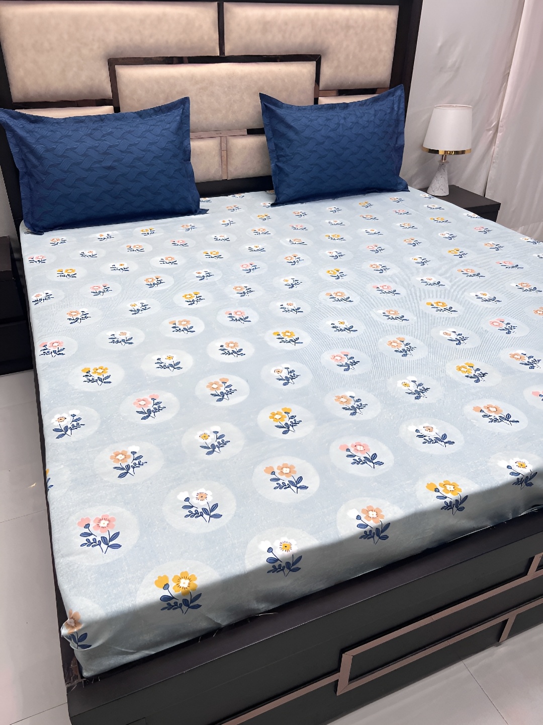 

Pure Decor King Size Double Bed Bedsheet With 2 Pillow Covers 108in X 108in,274cm X 274cms, Blue