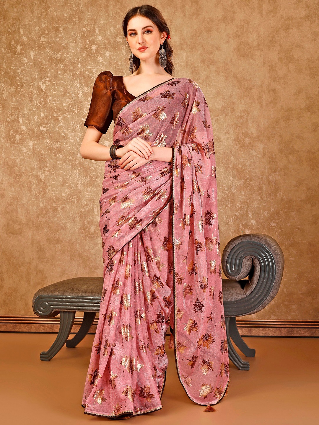 

Indian Women Floral Printed Ready To Wear Saree, Purple