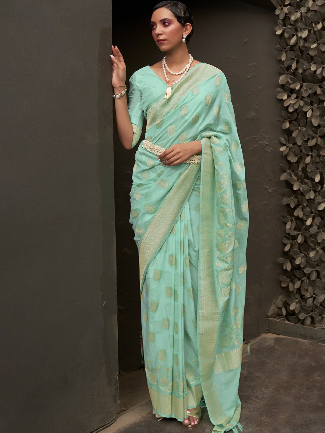 

DEVATITHI Ethnic Motifs Woven Design Zari Detailed Banarasi Saree, Sea green