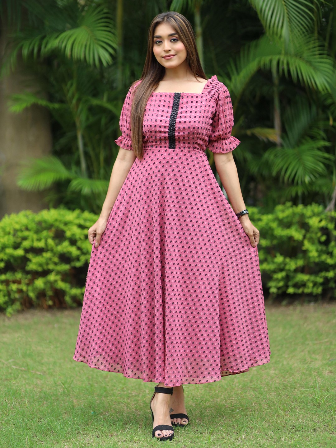 

Fashion2wear Ethnic Motifs Checked Georgette Fit & Flare Midi Dress, Pink