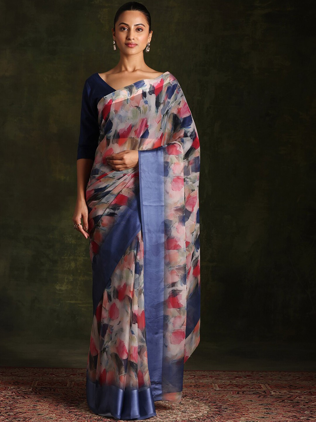 

Libas Navy Blue Abstract Printed Saree