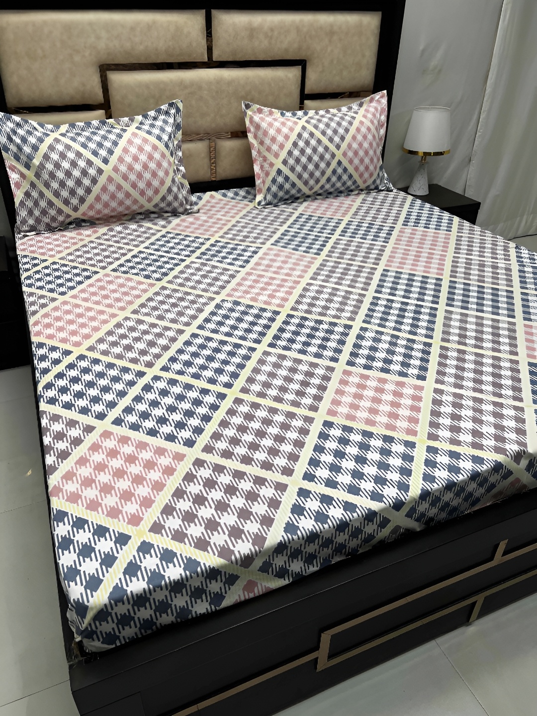 

Pure Decor White & Navy Blue Geometric 240 TC Cotton Queen Bedsheet with 2 Pillow Covers