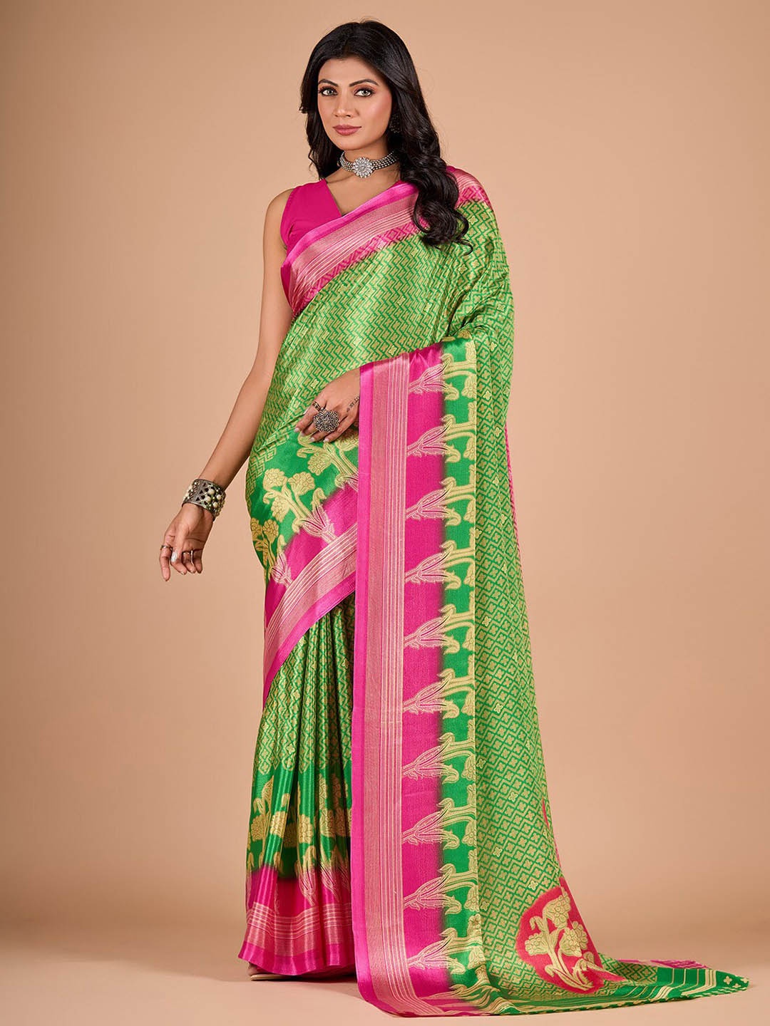 

NIRMAL CREATION Ethnic Motifs Printed Saree, Green