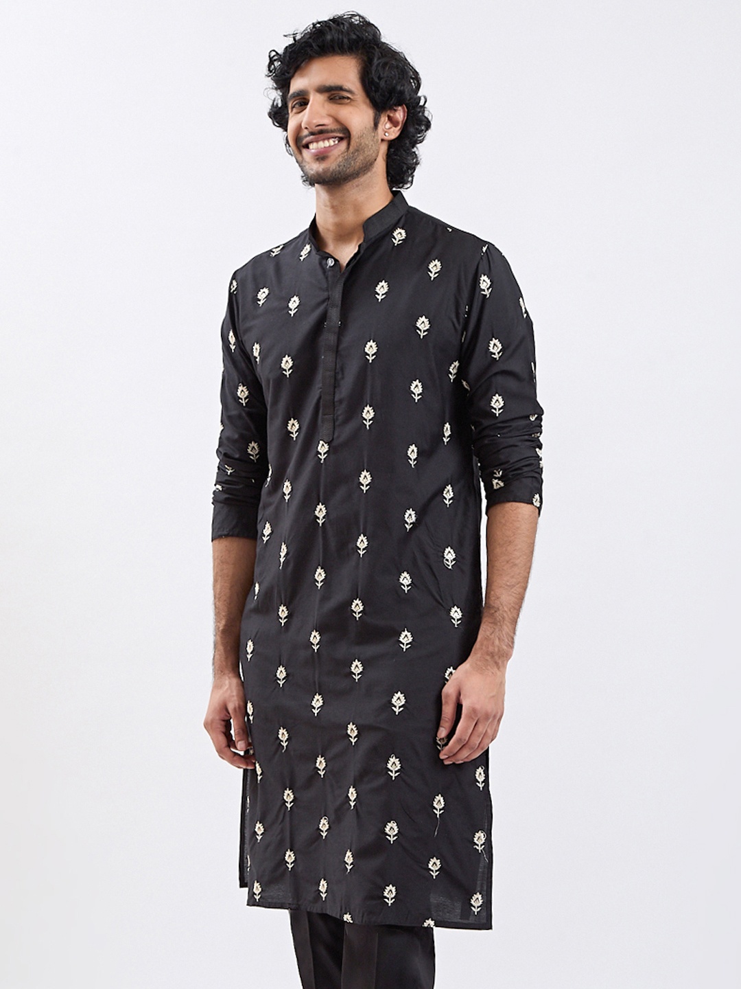 

VASTRAMAY Floral Embroidered Mandarin Collar Cotton Straight Kurta, Black