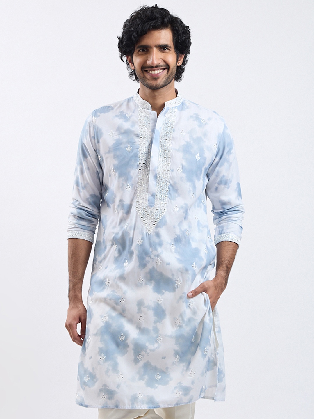 

VASTRAMAY Floral Embroidered Mirror Work Mandarin Collar Straight Kurta, Grey