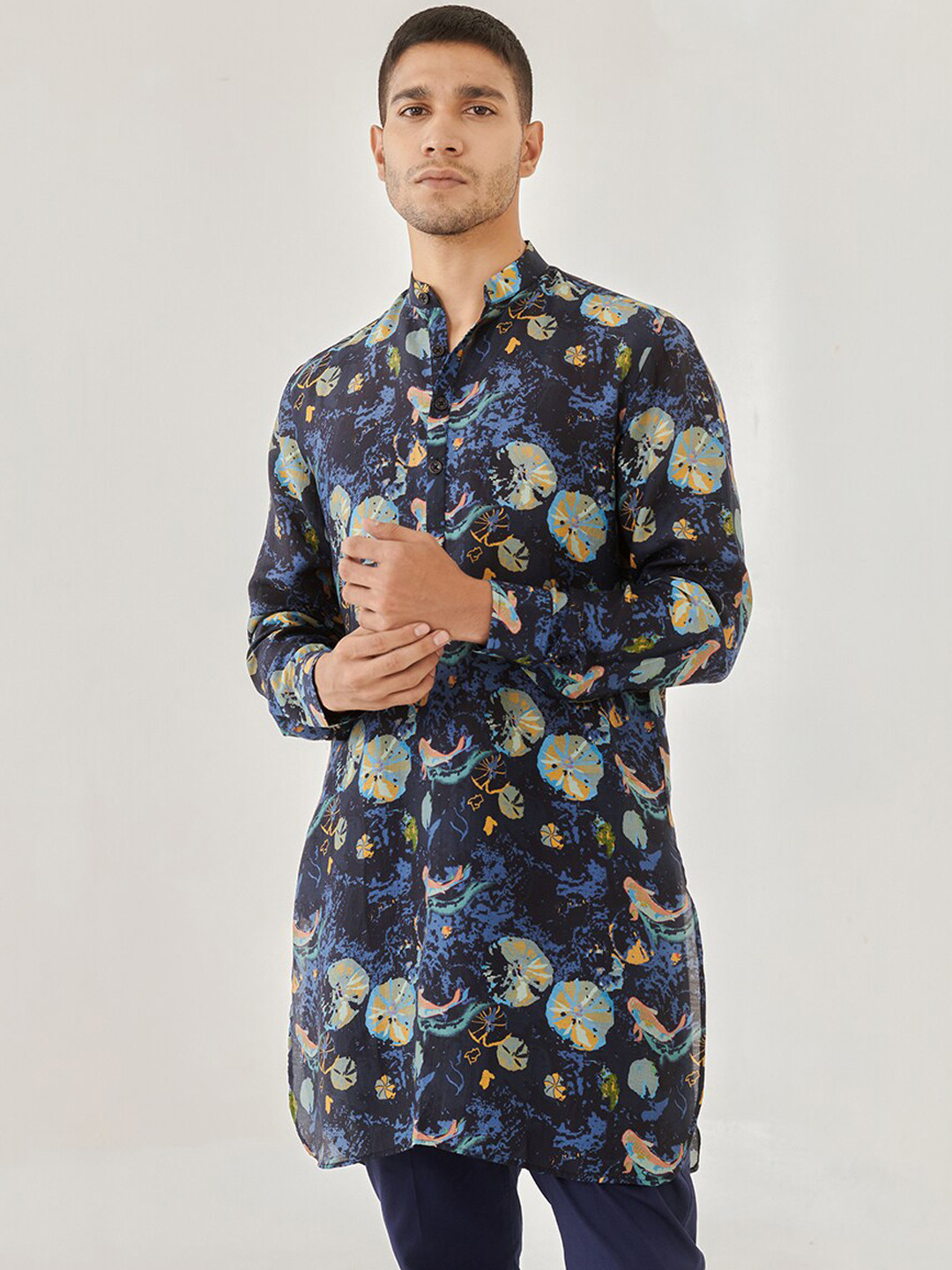 

QB MEN Abstract Printed Band Collar Straight Cotton Kurta, Blue