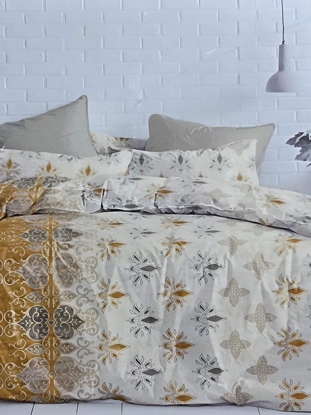 

Signature White & Yellow Ethnic Motifs 180 TC King Bedsheet with 2 Pillow Covers
