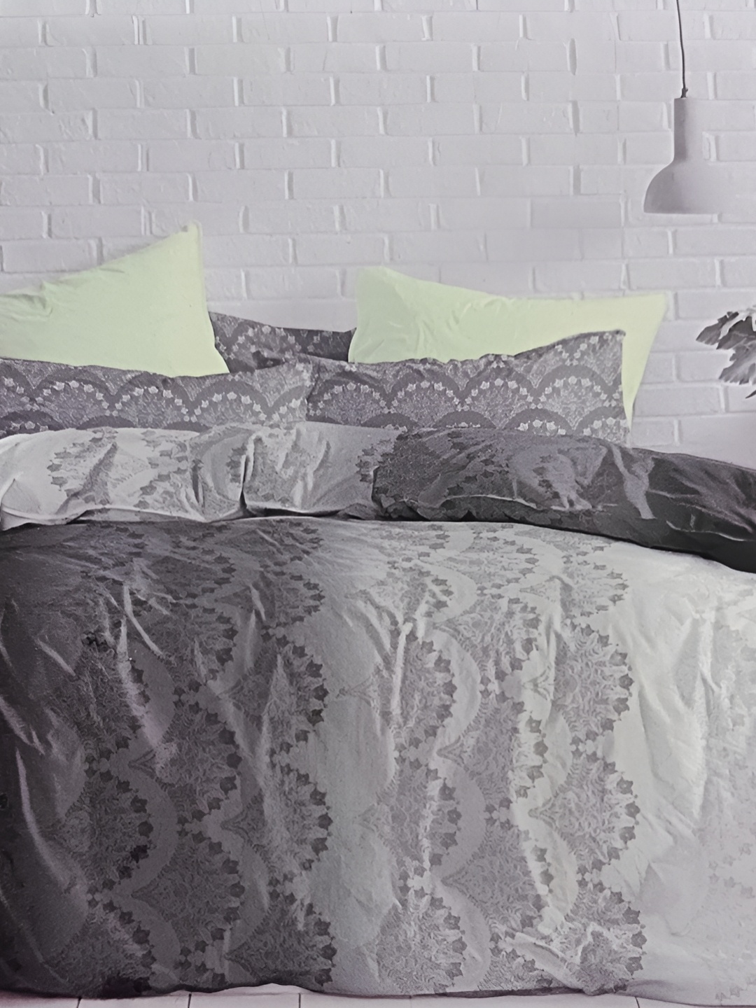 

Signature White & Grey Ethnic Motifs 180 TC Cotton King Bedsheet with 2 Pillow Covers