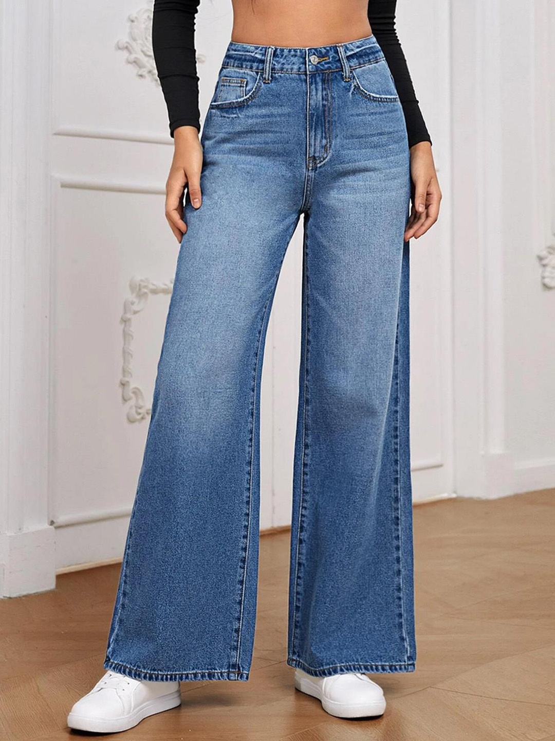 

Kotty Women Jean Straight Fit High-Rise Heavy Fade Stretchable Jeans, Blue