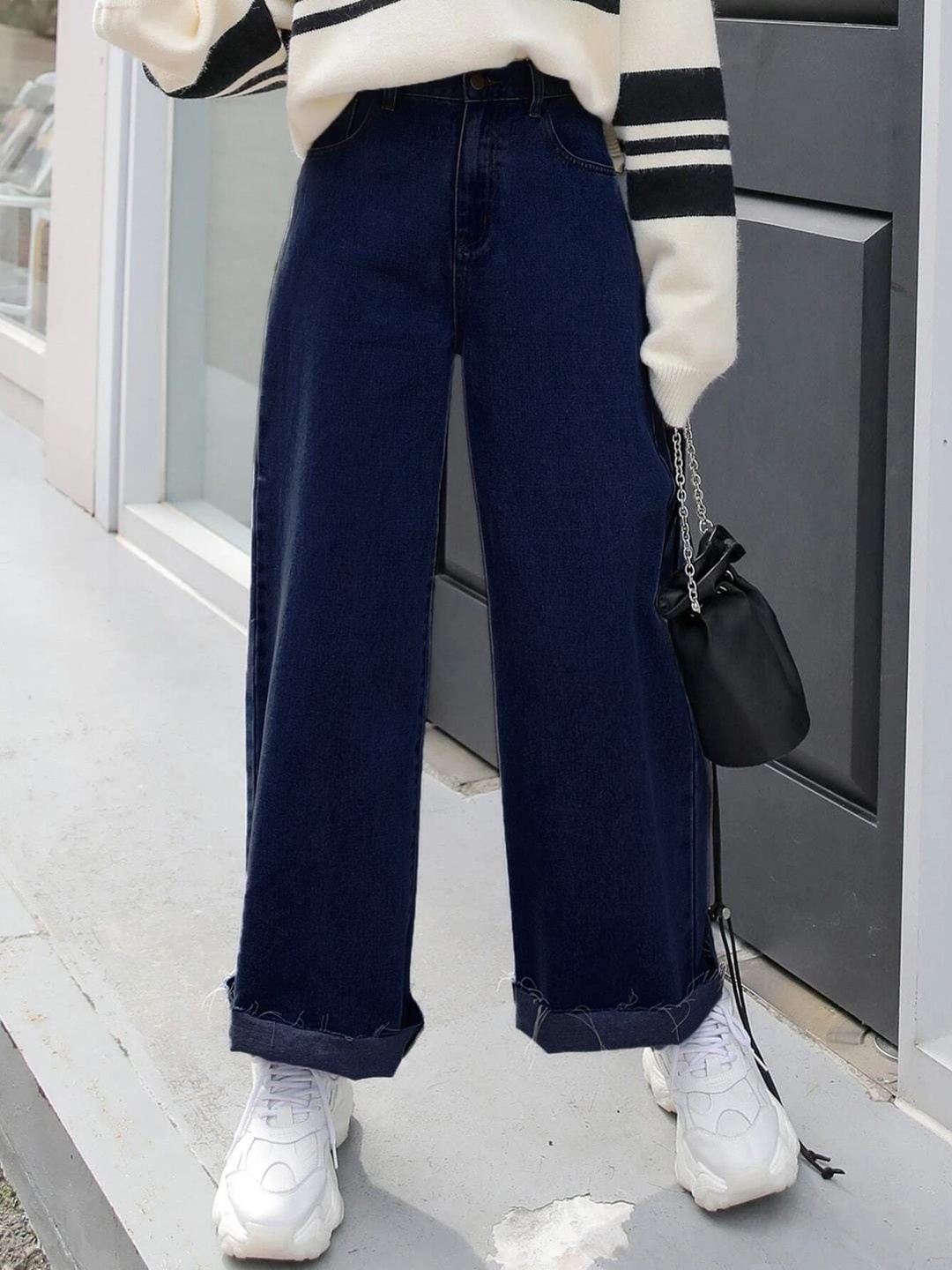 

Kotty Navy Blue Women Jean Straight Fit High-Rise Stretchable Jeans