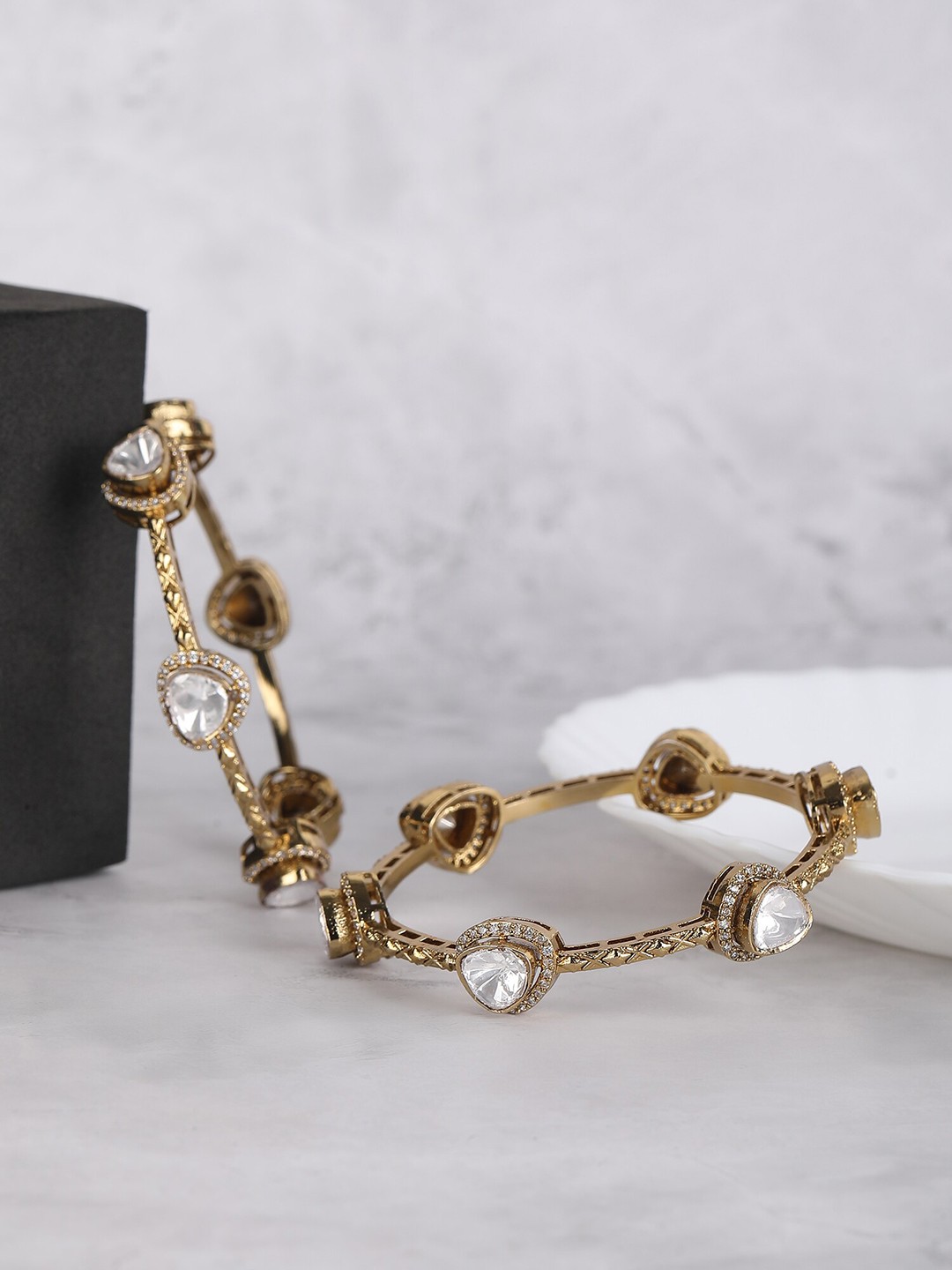 

AURAA TRENDS Set Of 2 22K Gold-Plated Kundan-Stones Studded Bangles