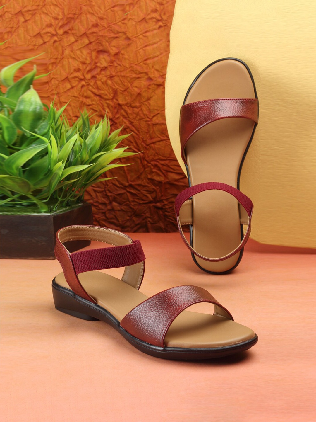 

sneakers villa Textured Open Toe Flats, Red