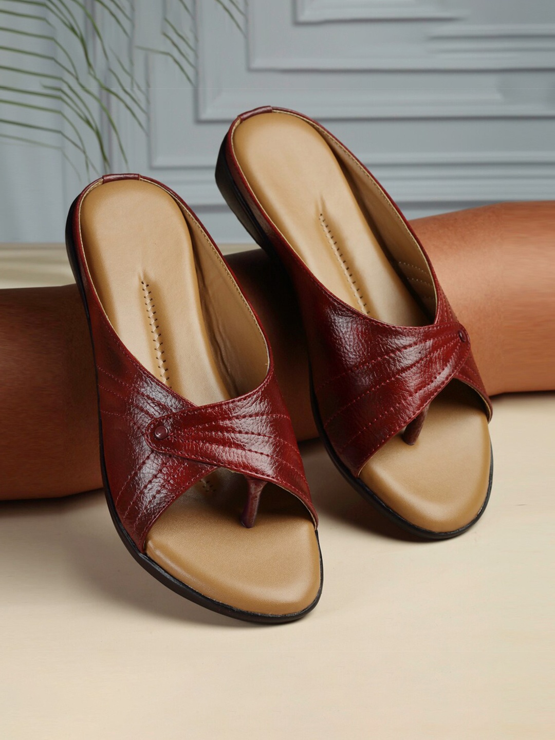 

sneakers villa Textured Open Toe Flats, Red