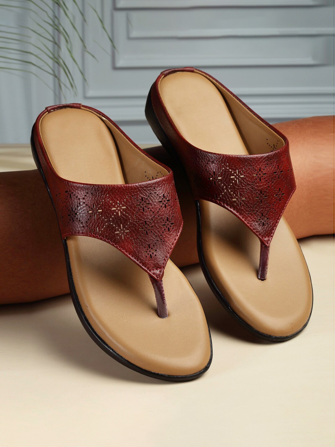 

sneakers villa Textured Open Toe Flats, Red