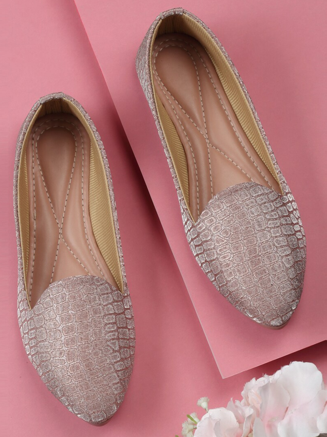 

sneakers villa Textured Pointed Toe Ballerinas, Peach