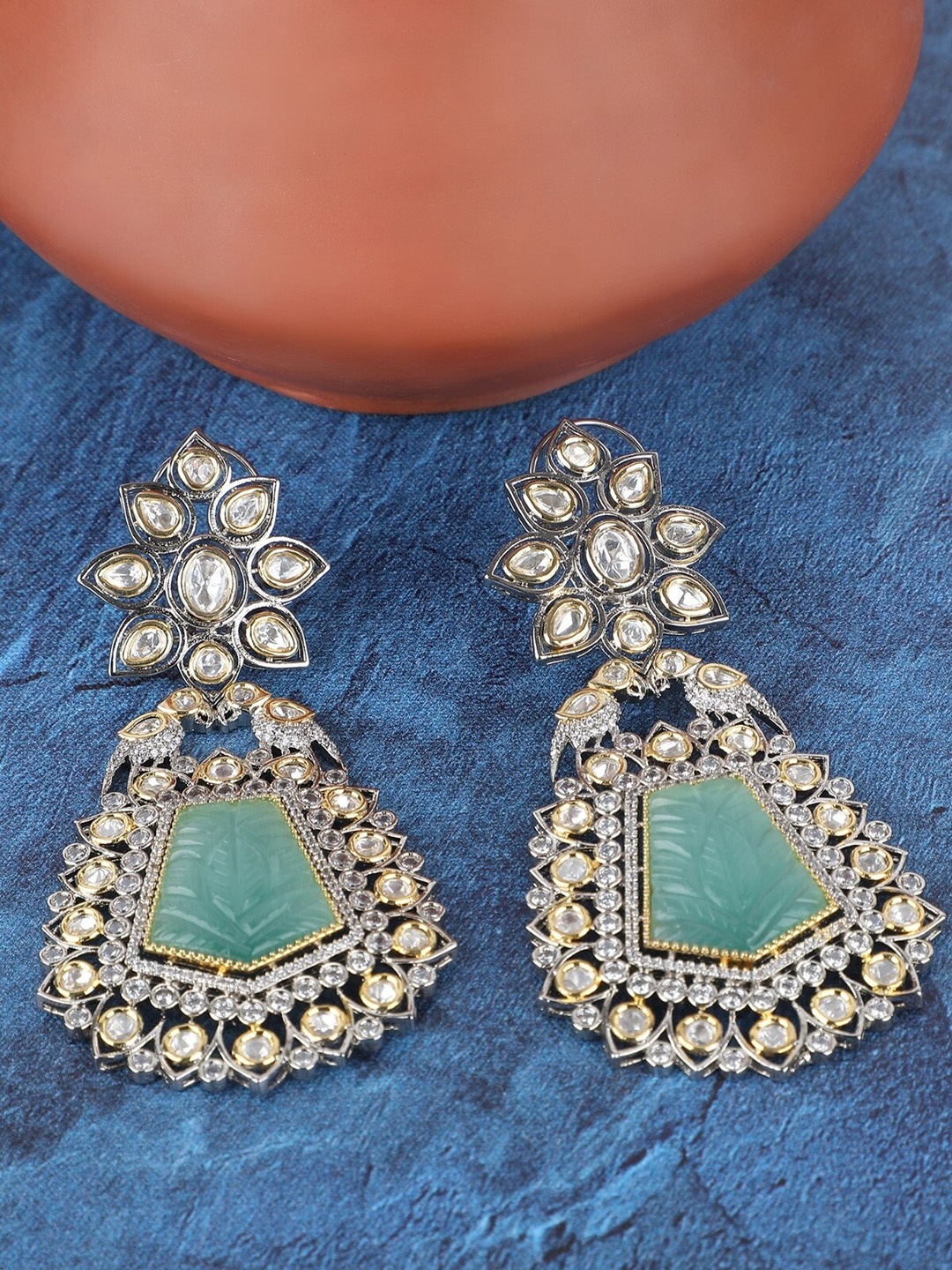 

AURAA TRENDS 22KT Gold Plated Kundan Studded Drop Earrings