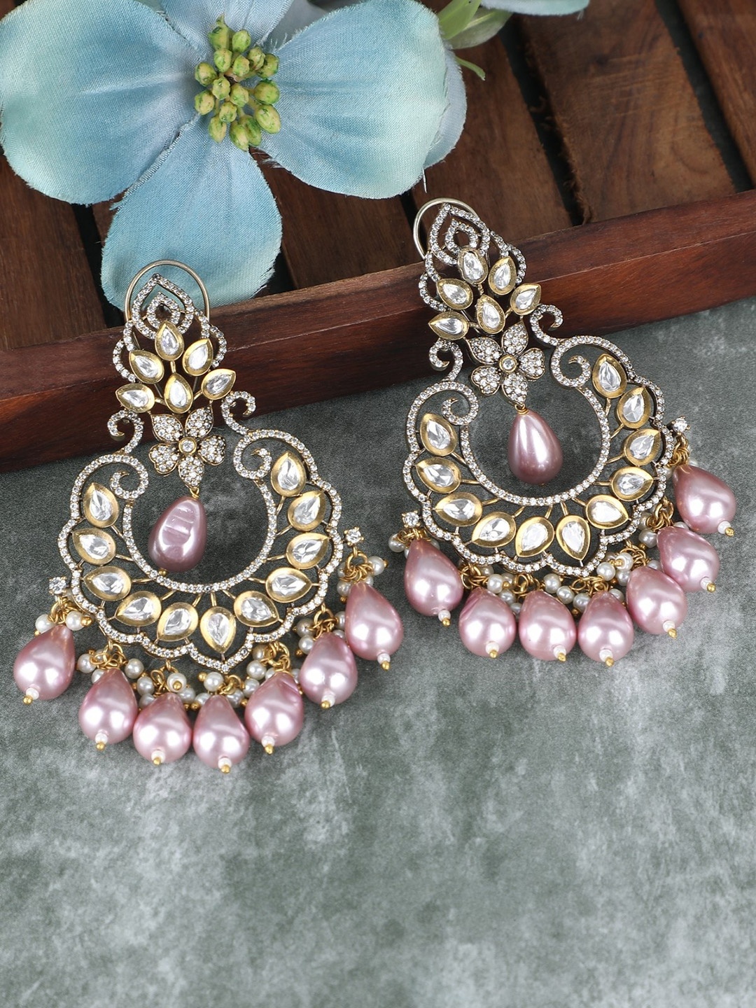 

AURAA TRENDS 22KT Gold-Plated Beaded & Kundan Stone Studded Classic Chandbalis