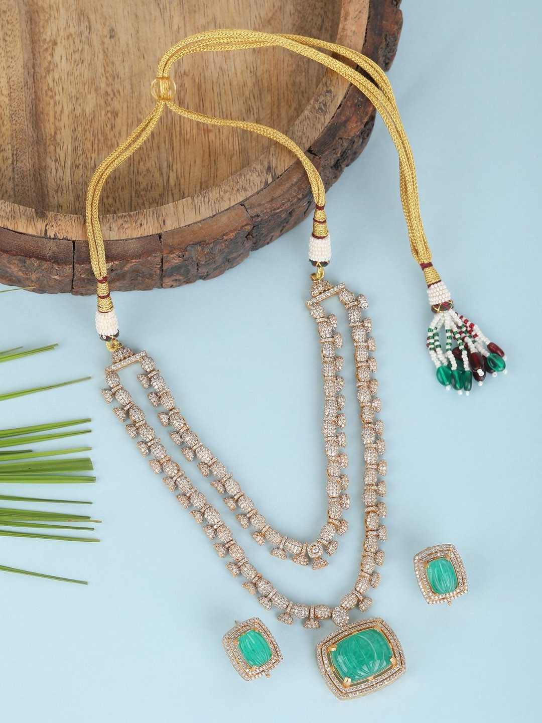 

AURAA TRENDS 22KT Gold-Plated Kundan-Studded Jewellery Set