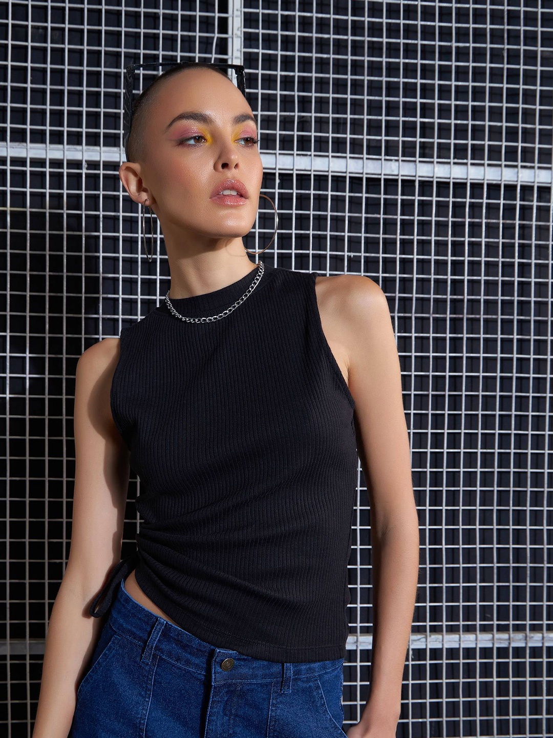 

SASSAFRAS Black Waist Tie-Up Cotton Top