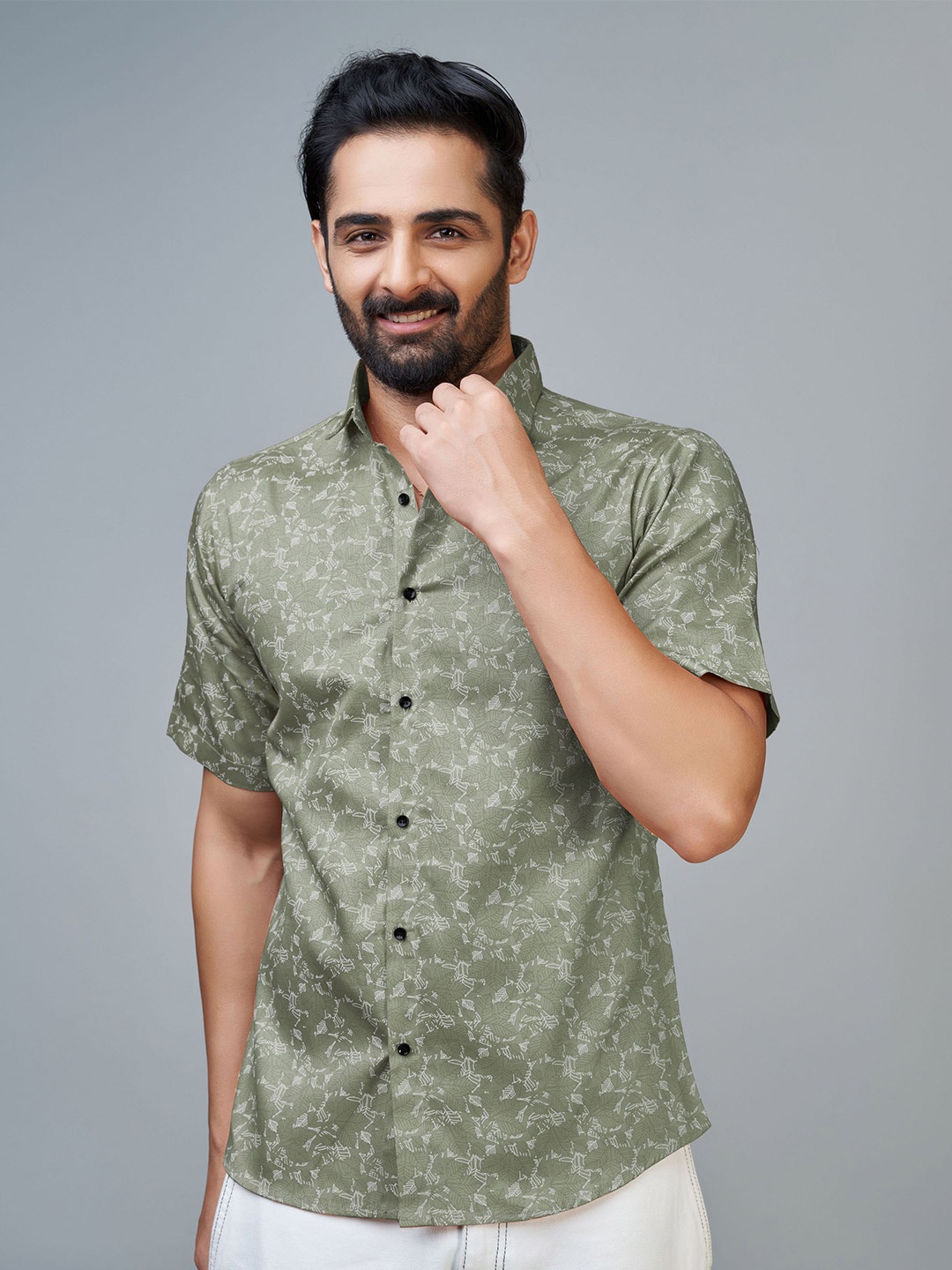 

Reeta Fashion Comfort Floral Printed Cotton Casual Shirt, Green