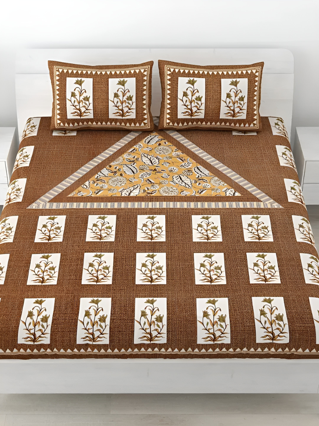 

LIVING ROOTS Double Queen Size Jaipur Block Print Cotton Double Bedsheet & 2 Pillow Covers, Beige