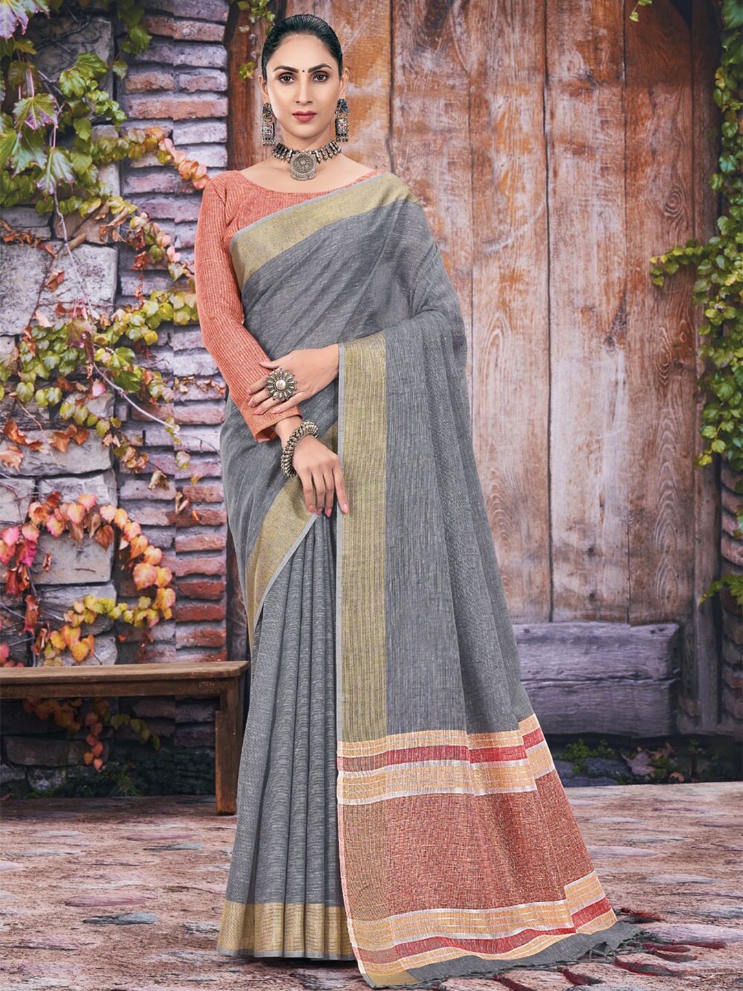 

Reeta Fashion Woven Design Zari Saree With Tassels, Grey