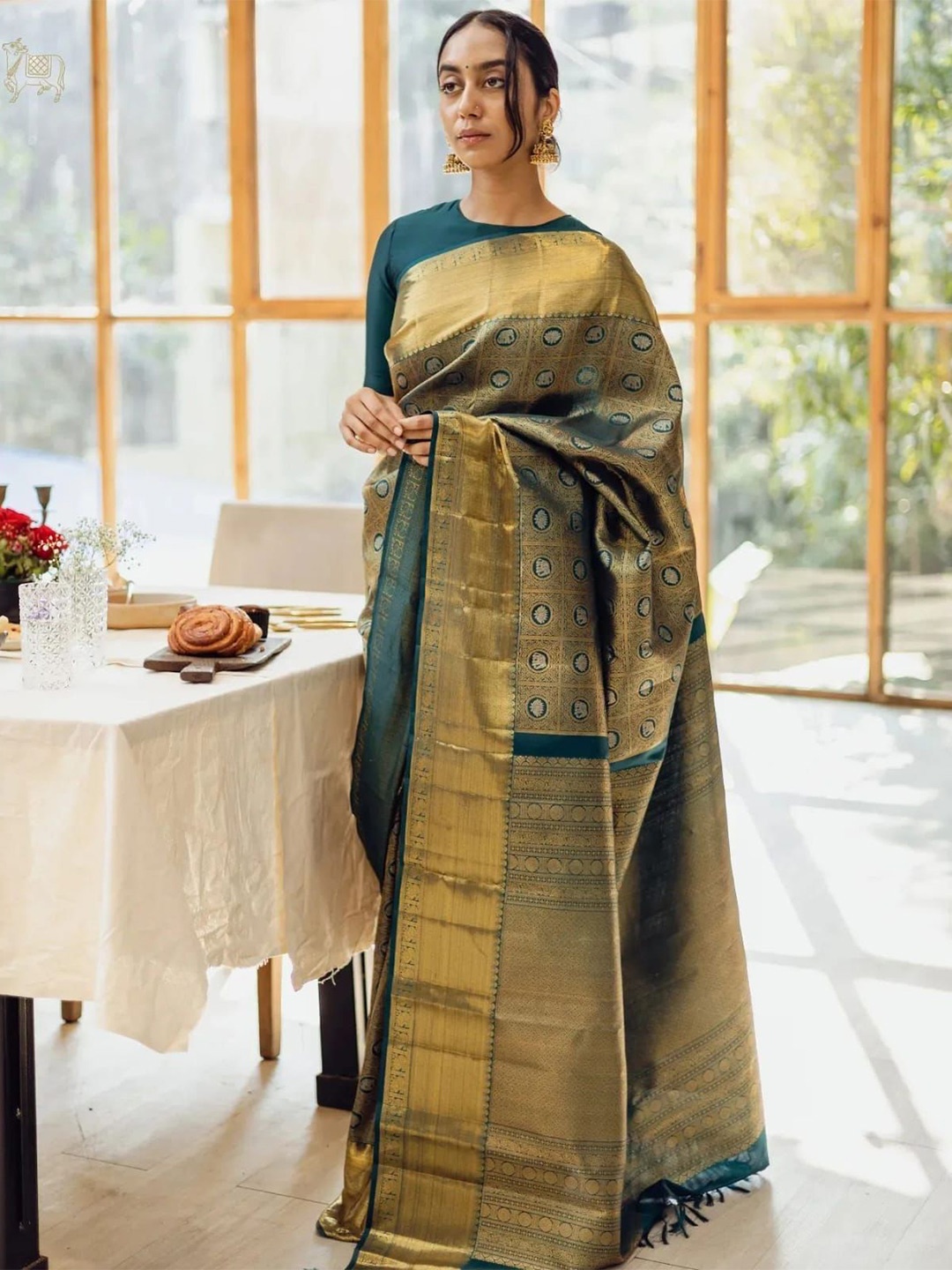 

Reeta Fashion Ethnic Motifs Woven Design Zari Saree, Green