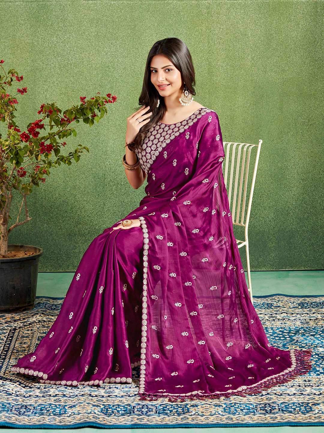 

MAHALASA Floral Embroidered Pure Chiffon Saree, Purple