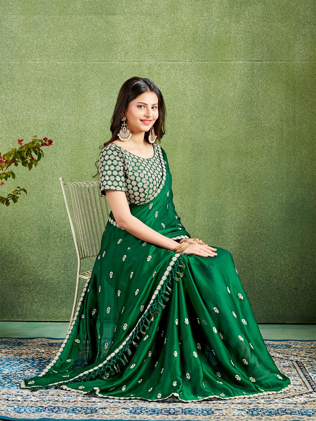 

MAHALASA Ethnic Motifs Embroidered Pure Chiffon Saree, Green