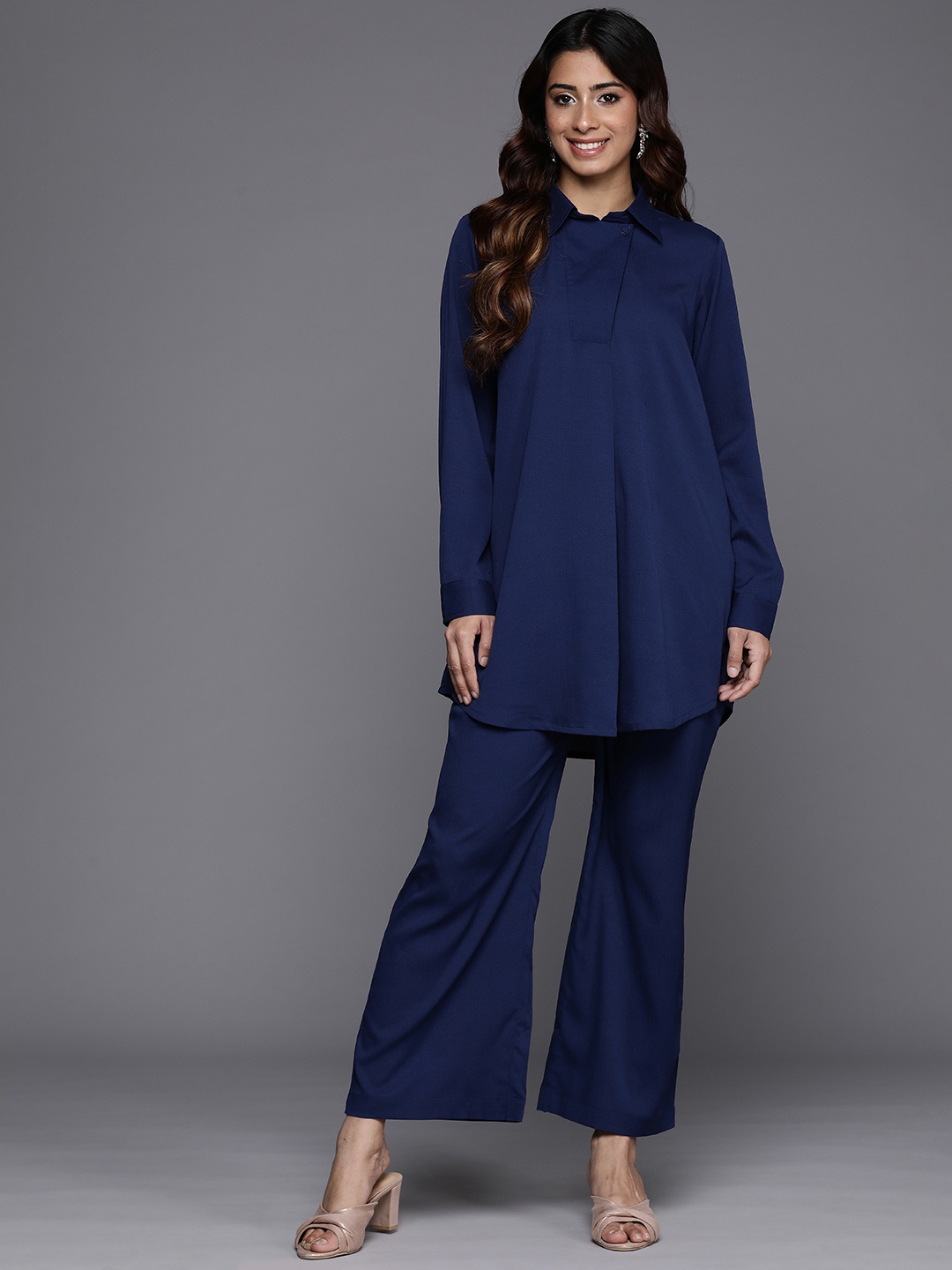 

Varanga Women Shirt Collar Co- Ords Set, Navy blue