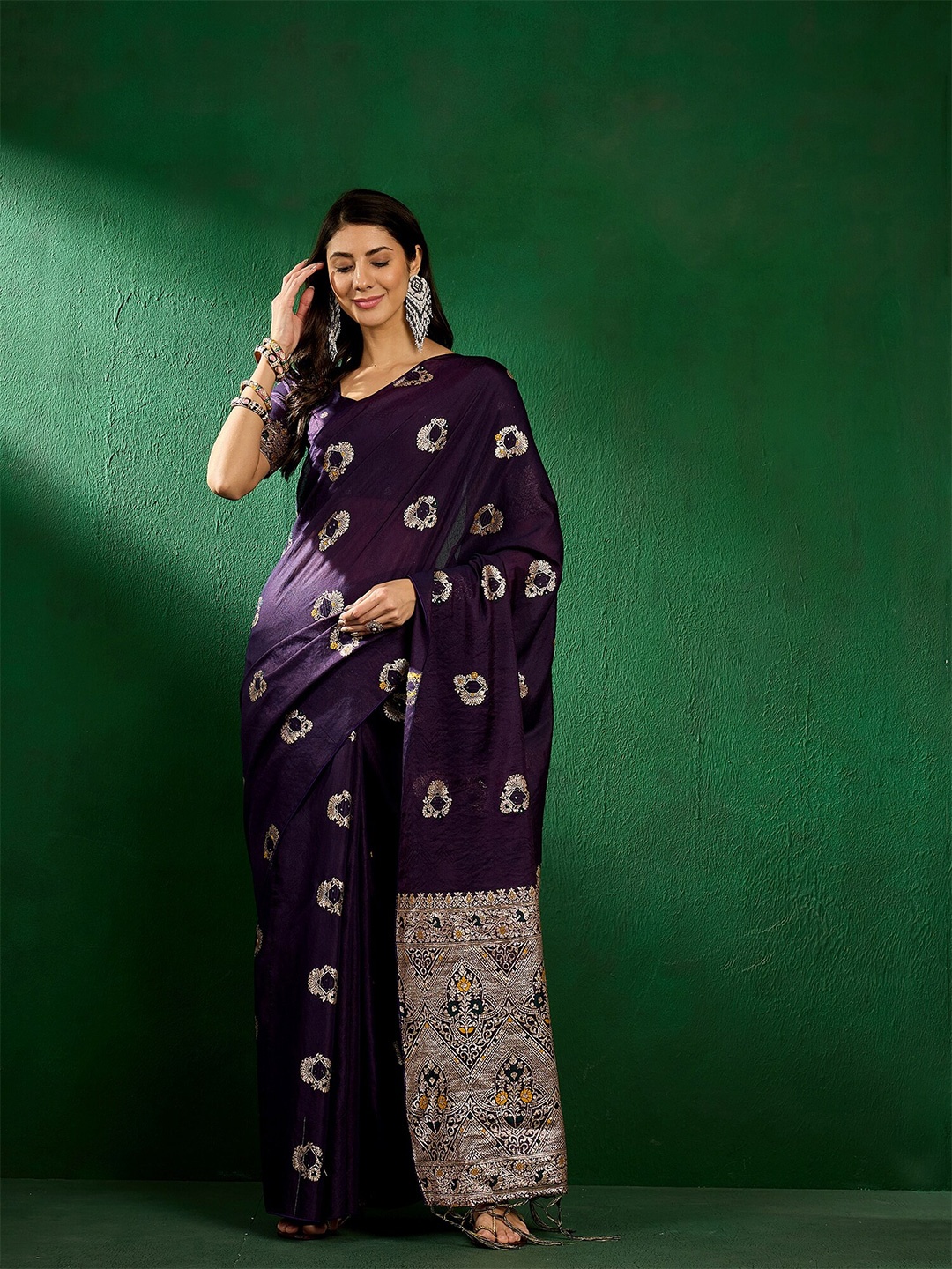 

MAHALASA Ethnic Motifs Woven Design Zari Pure Cotton Saree, Navy blue