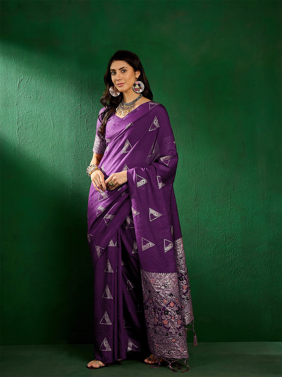 

MAHALASA Ethnic Motifs Woven Design Zari Saree, Purple