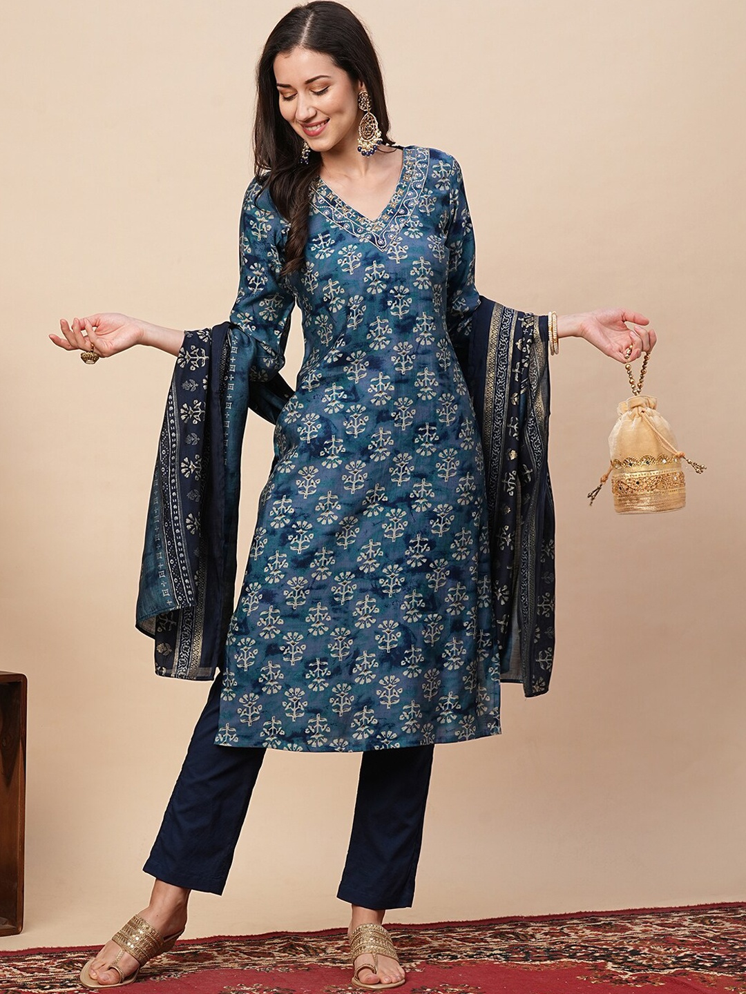 

Globus Blue Ethnic Motifs Printed Straight Kurta with Trousers & Dupatta