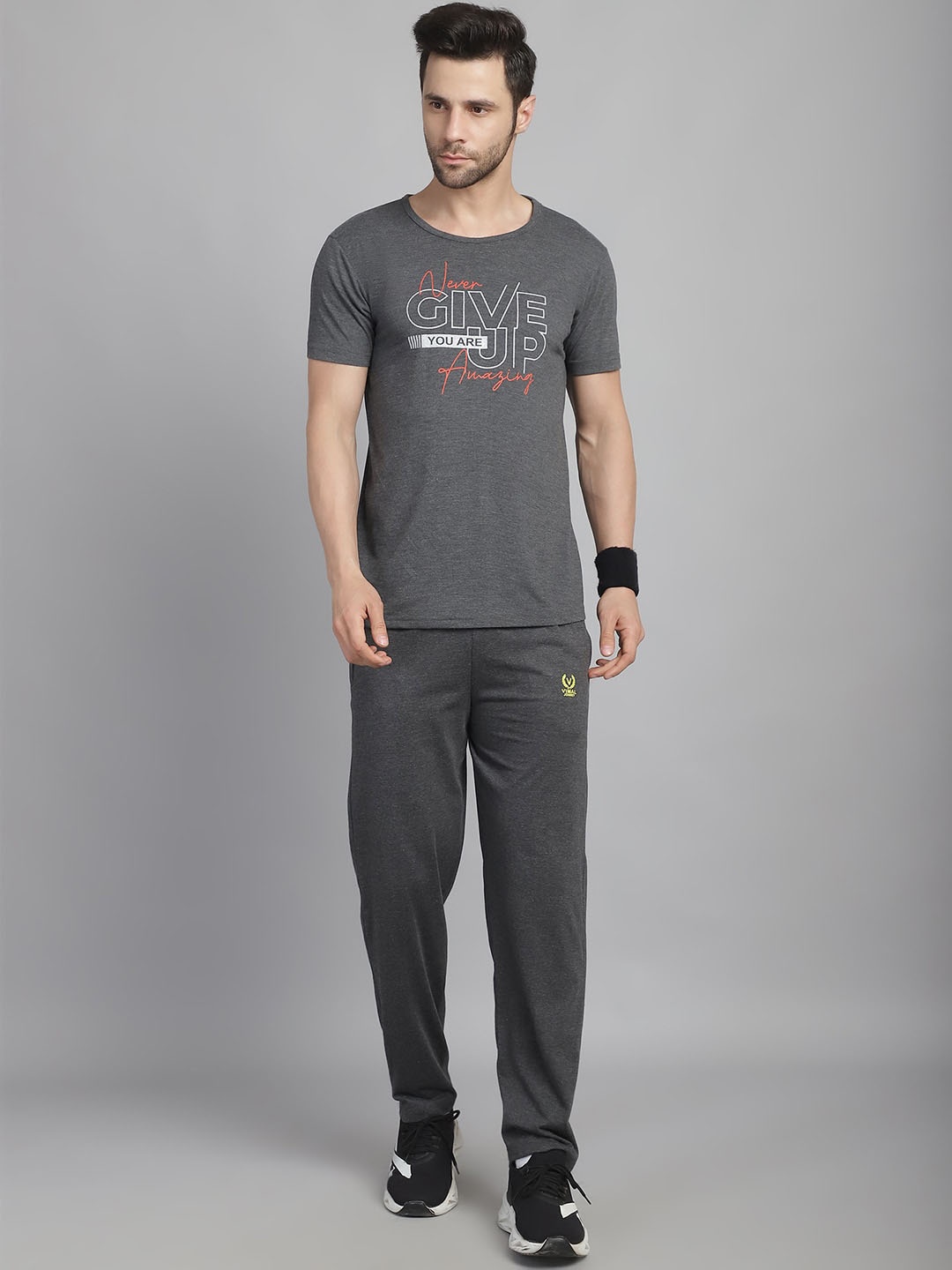 

MACK JONNEY Anthracite Typography Printed Cotton T-Shirt With Track Pant, Grey