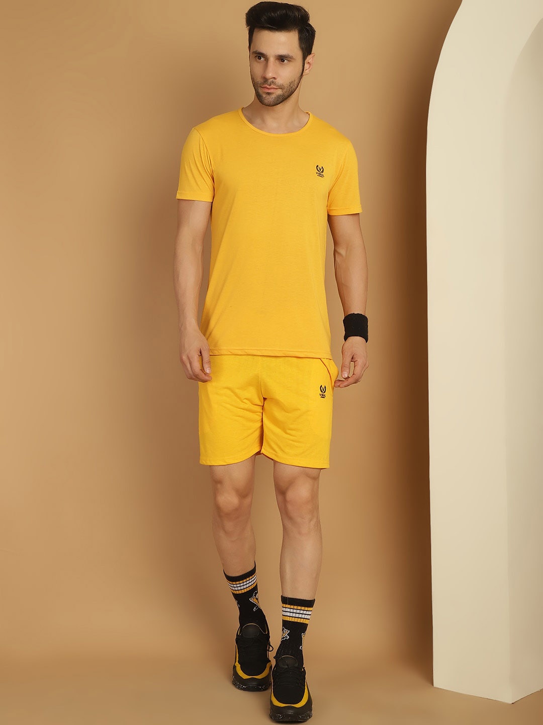 

VIMAL JONNEY Cotton T-Shirt With Shorts, Yellow