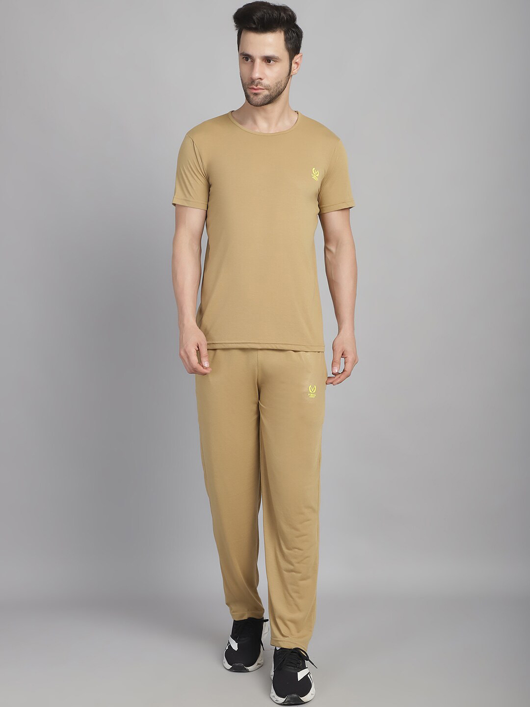 

MACK JONNEY Short Sleeves Cotton T-Shirt With Track Pant, Beige