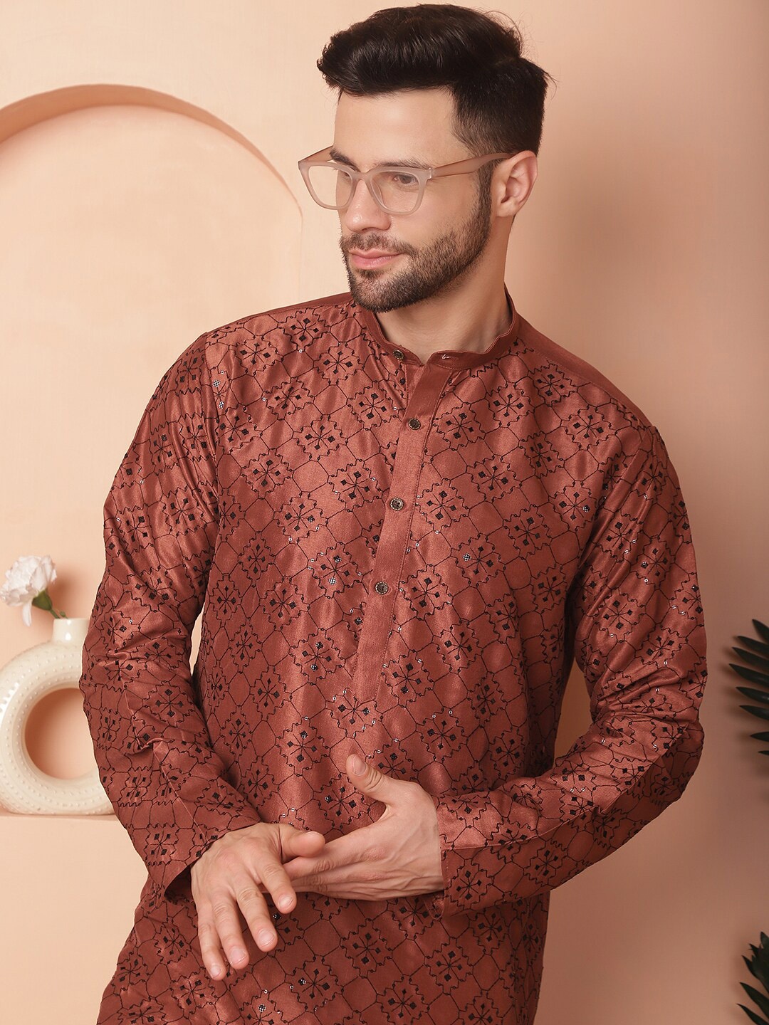 

Jompers Geometric Sequinned Embroidered Regular Straight Kurta With Pyjamas, Brown