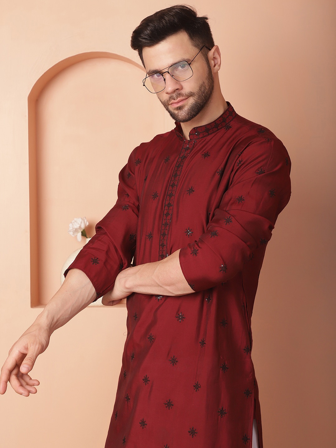 

Jompers Ethnic Motifs Sequin Embroidered Regular Kurta With Pyjamas, Maroon