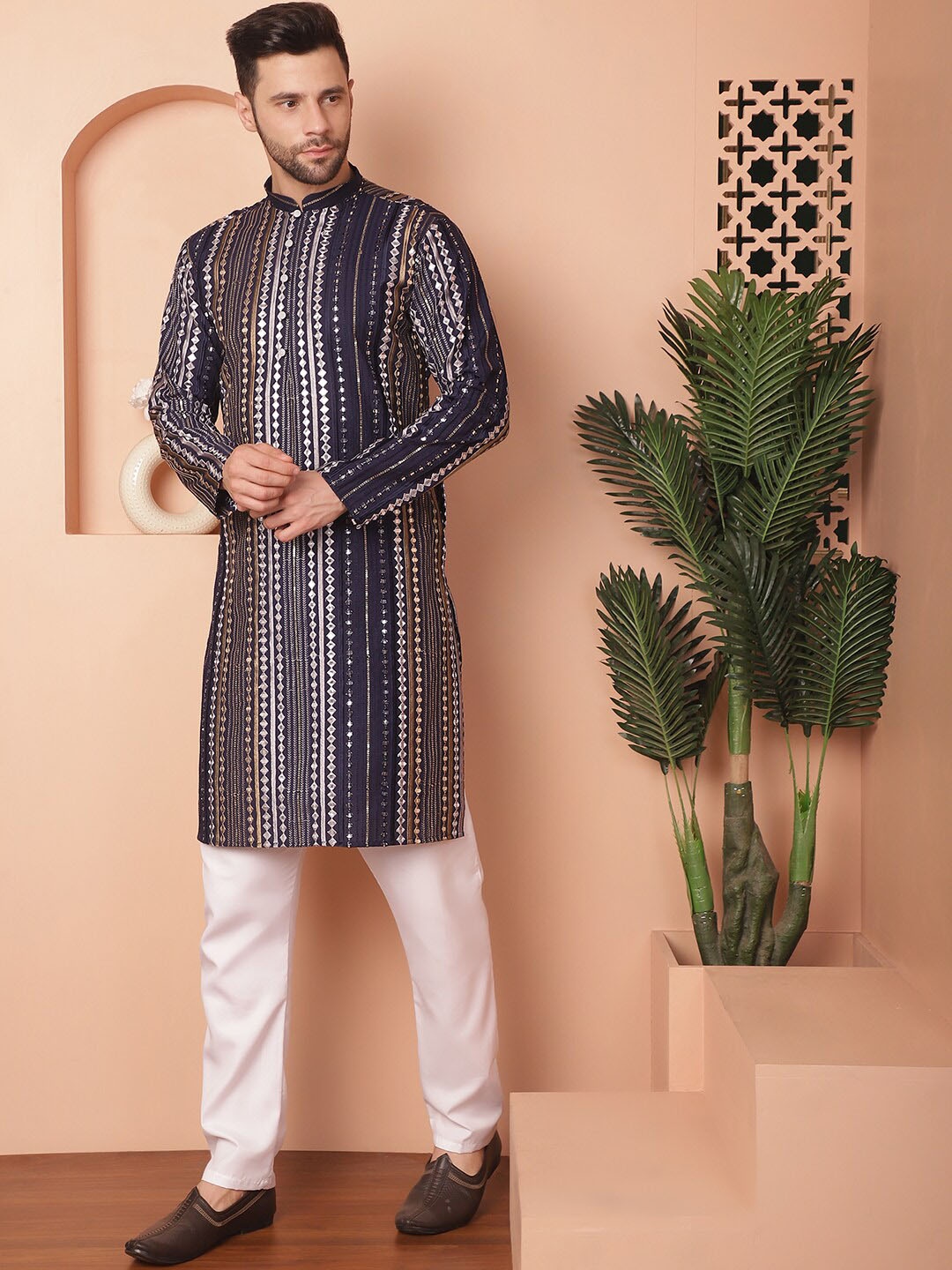 

Jompers Embroidered Regular Mirror Work Kurta with Pyjamas, Navy blue