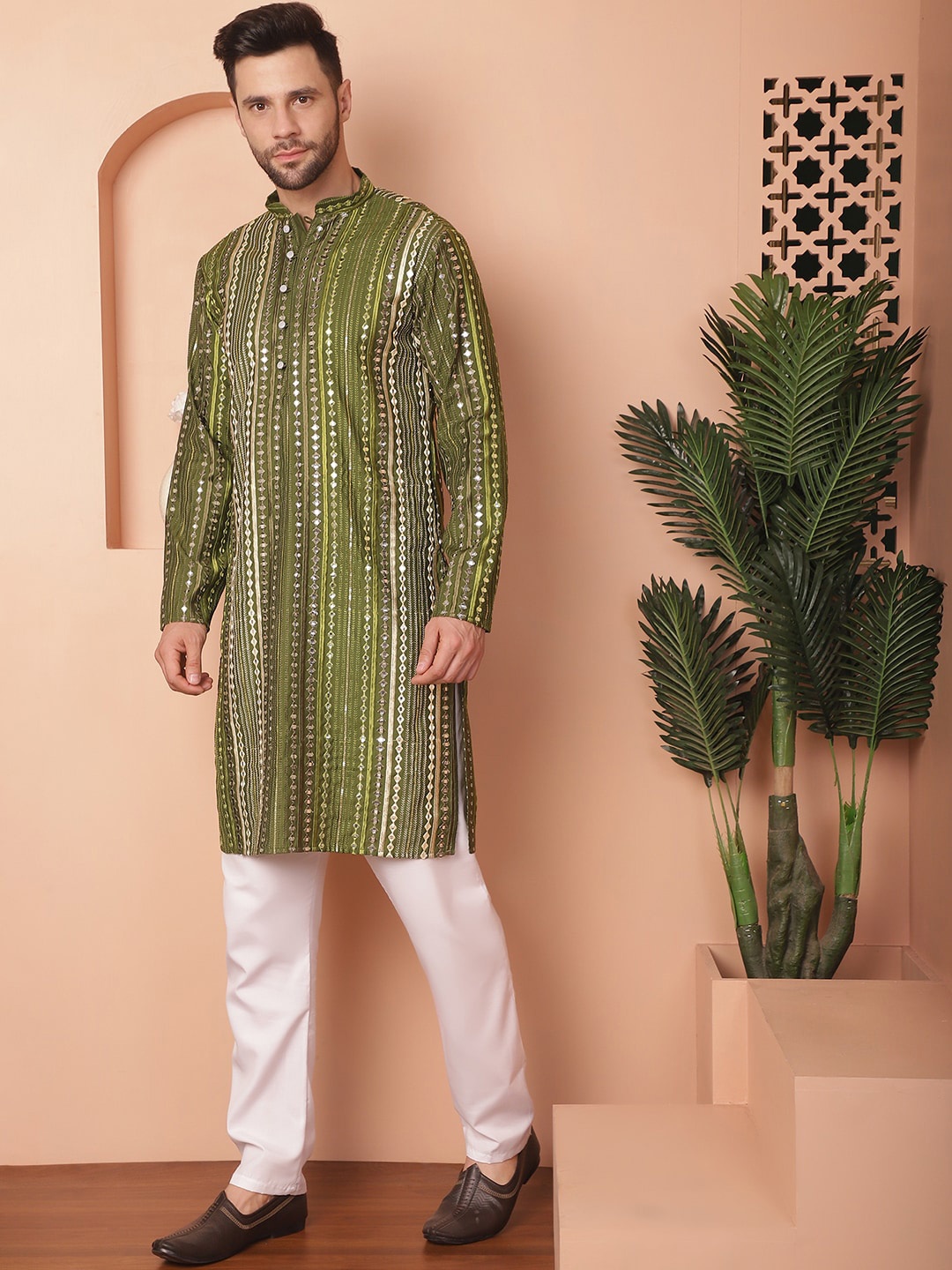 

Jompers Geometric Embroidered Regular Mirror Work Straight Kurta With Pyjamas, Olive