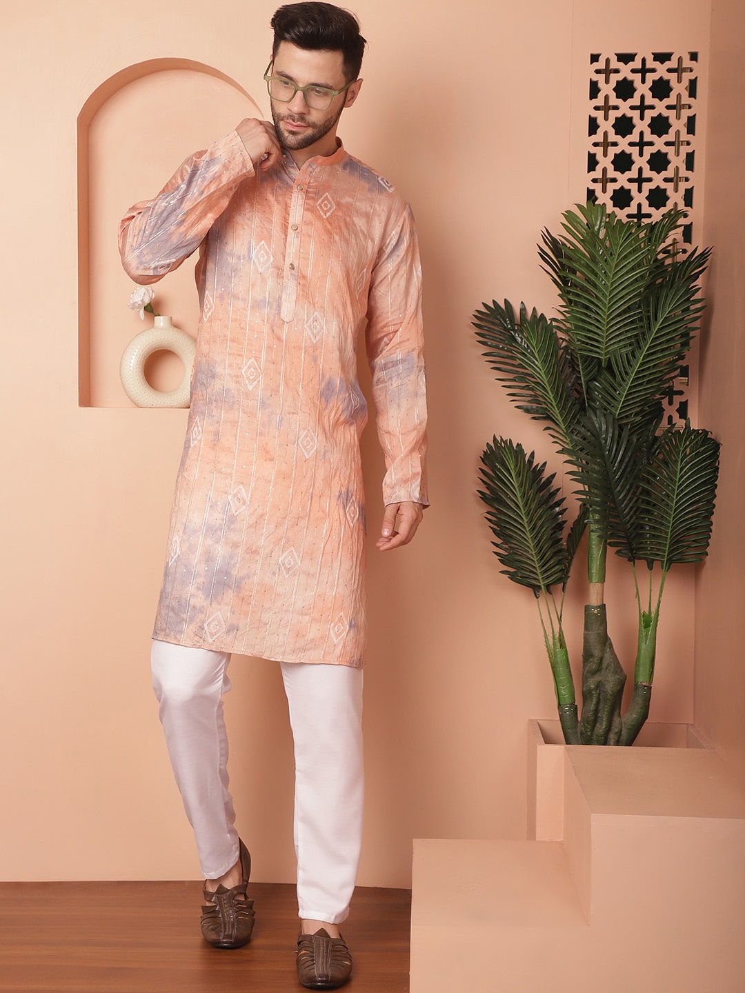 

Jompers Tie & Dye Printed Regular Sequinned Straight Kurta With Pyjamas, Peach