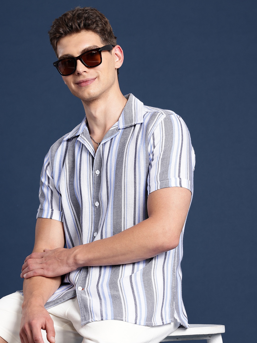

Mast & Harbour Men Slim Fit Striped Casual Shirt, Black