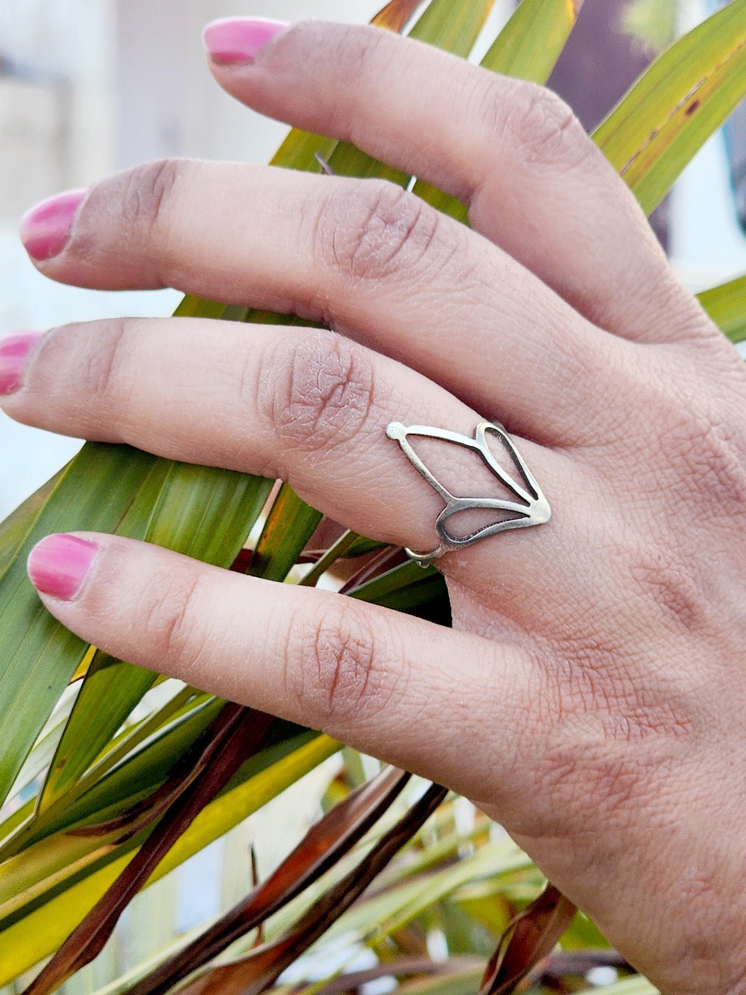 

Goldnera Sterling Silver Cut-Out Detail Adjustable Finger Ring